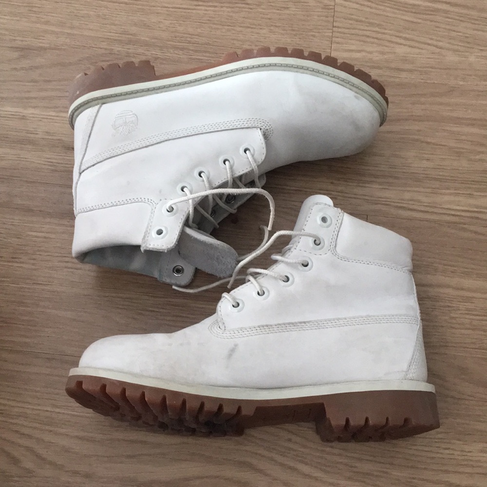 White Timberlands - Picture 3 of 5